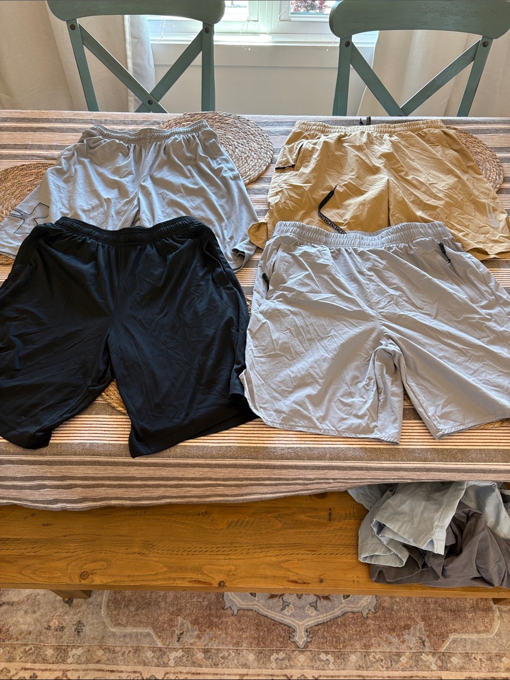 Men’s shorts medium  qty 4  bundle